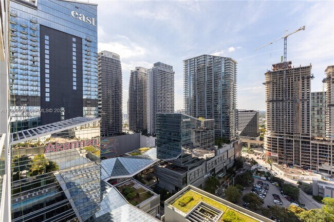 Building Photo - 68 SE 6th St