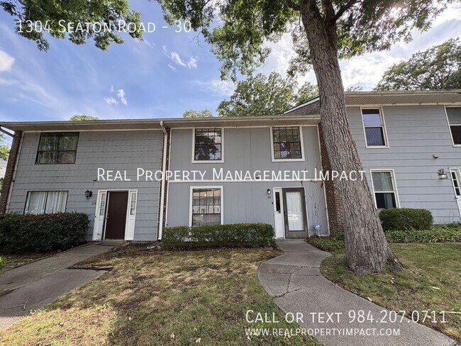Building Photo - 1304 Seaton Rd