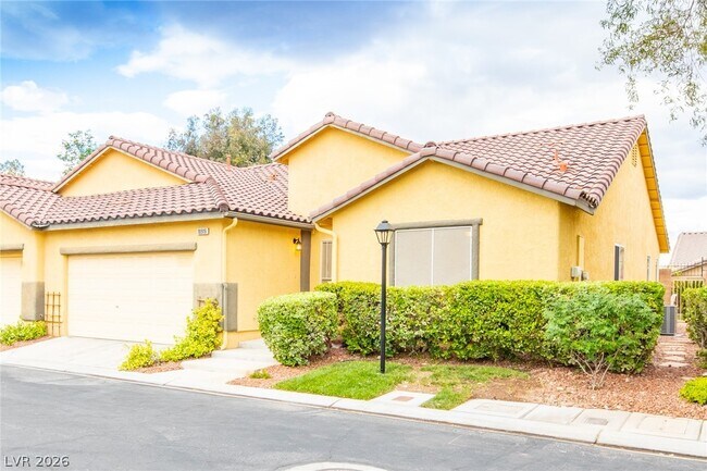 Building Photo - 10916 Bandol Pl