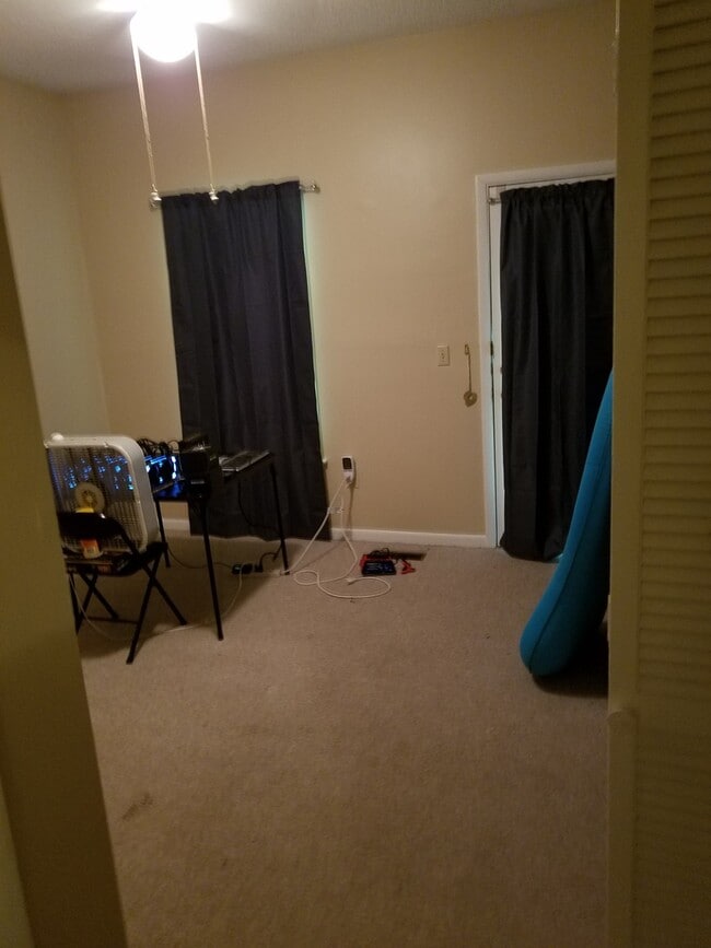 Building Photo - Two Bed | Two Bath @ Lakewood Commons