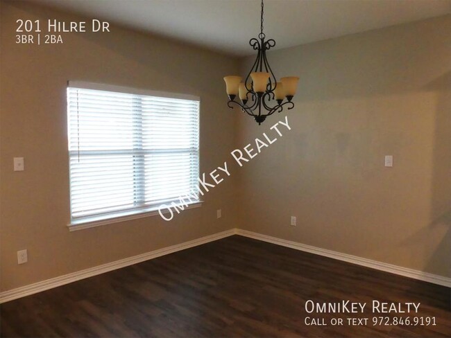 Building Photo - 201 Hilre Dr