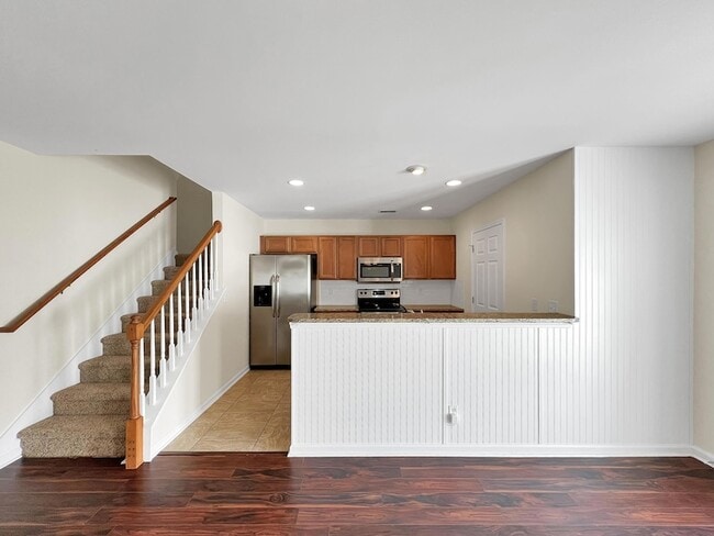 Building Photo - 4824 Willow Brook Ln