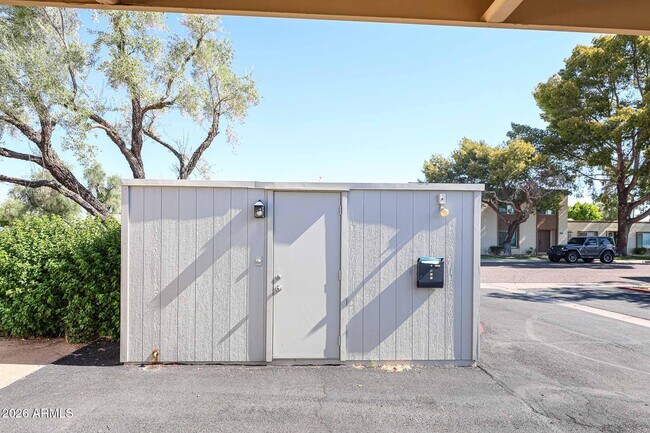 Building Photo - 8333 E Orange Blossom Ln