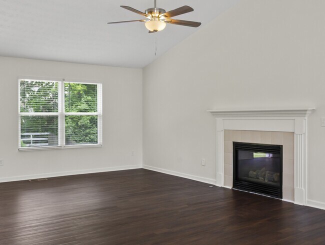 Building Photo - 556 Weeping Willow Ln
