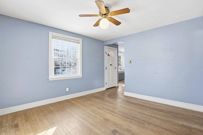 Building Photo - 12 Cardinal Rd