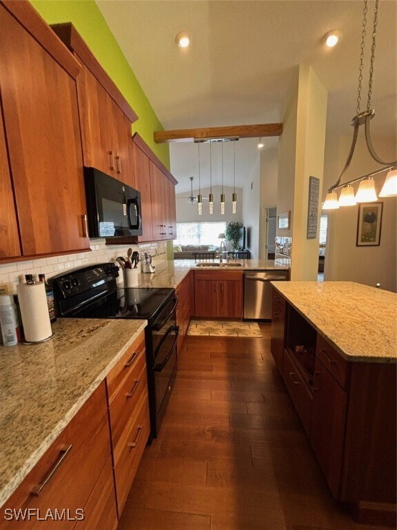 Building Photo - 2136 Tama Cir