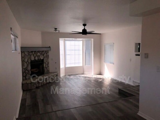 Building Photo - 4517 E Lavante St