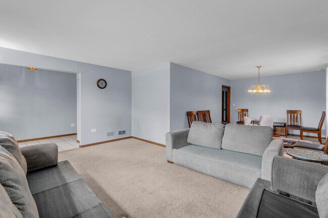 Building Photo - 7736 W 157th Pl