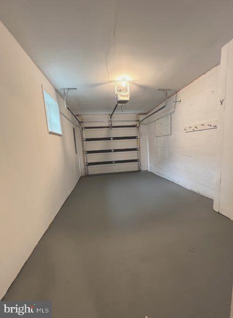 Building Photo - 3305 W Coquelin Terrace