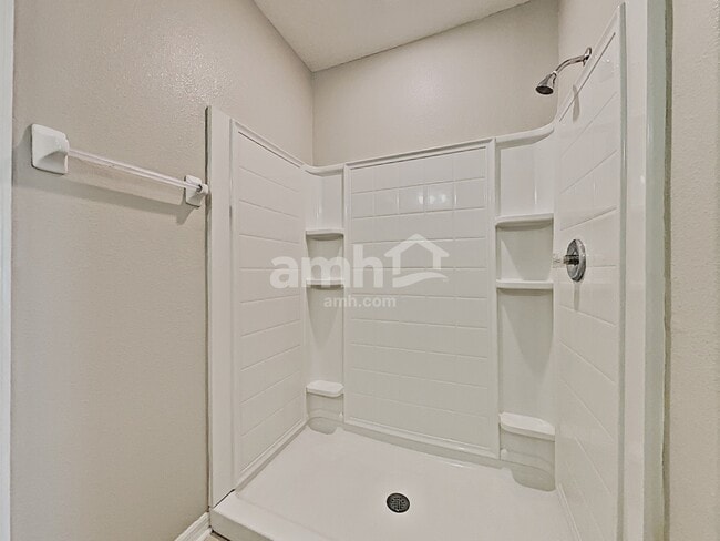 Building Photo - 214 English Heritage Pl