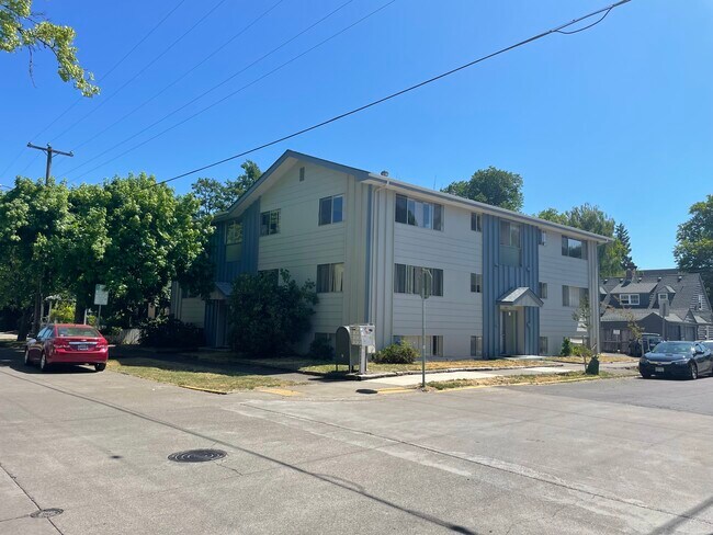 Building Photo - 1463 NW Jackson Ave