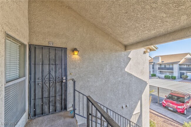 Building Photo - 2981 Country Manor Ln