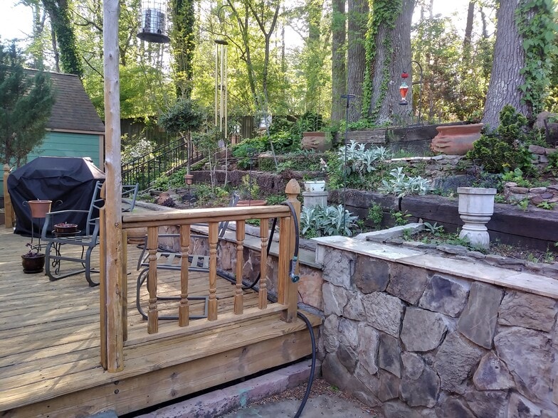 Beautiful garden area with plenty of sun for plant/flower enthusiasts - 701 Rosalyn Dr