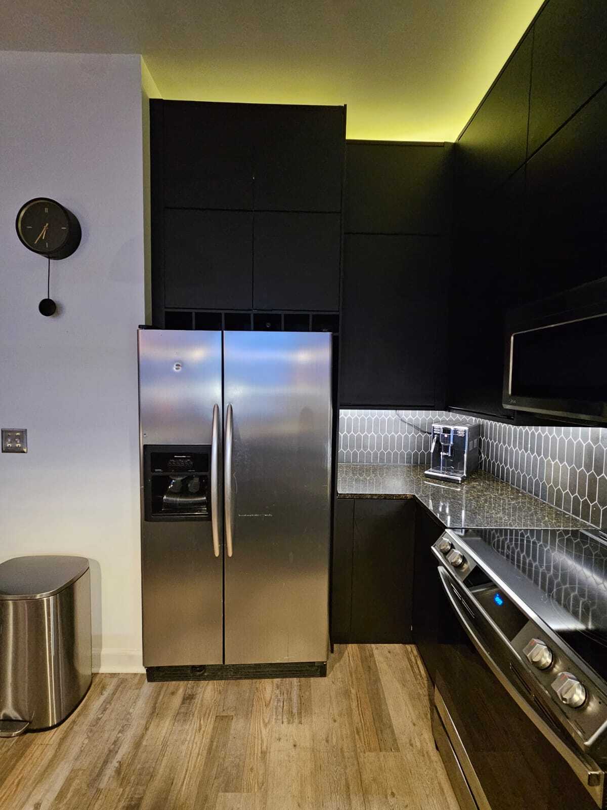 Building Photo - 711 Cosmopolitan Dr NE