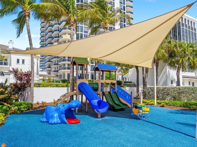 Building Photo - 4779 Collins Ave