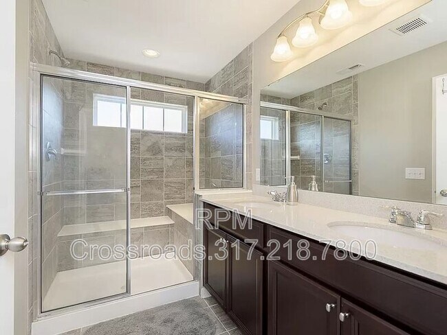 Building Photo - 9042 Mercer Dr