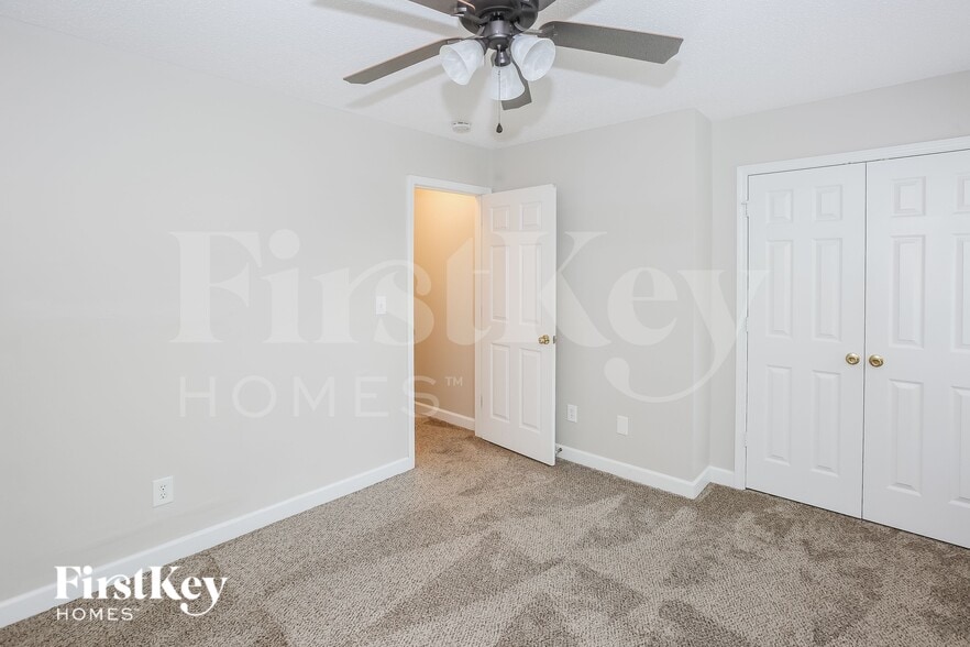 Building Photo - 9143 Simonton Dr