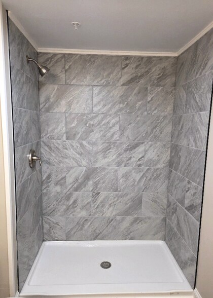 Building Photo - 313 State St