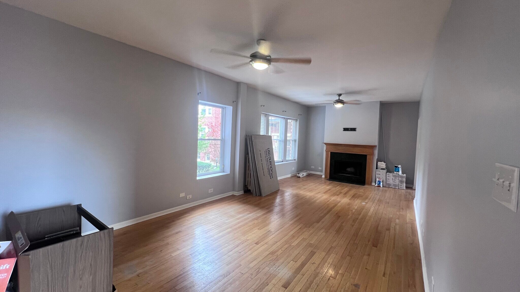 Building Photo - 845 W Belle Plaine Ave