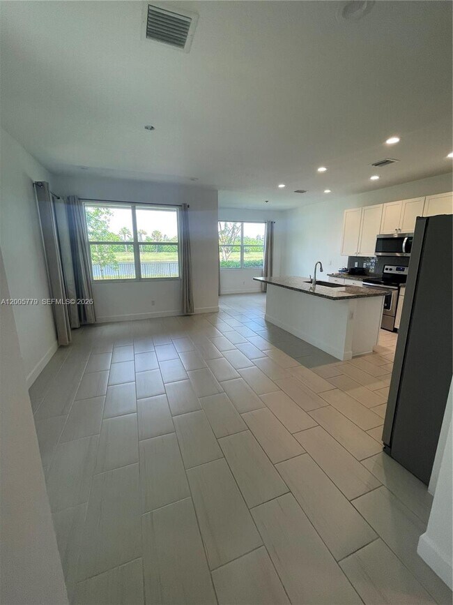 Building Photo - 9019 Kingsmoor Wy