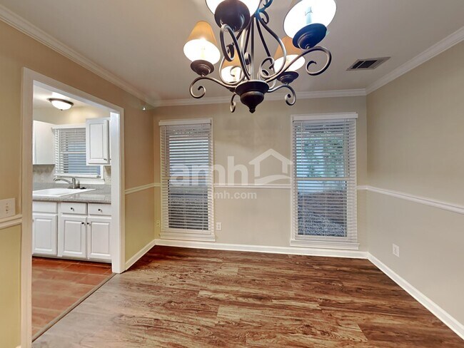 Building Photo - 2011 Aldbury Ln