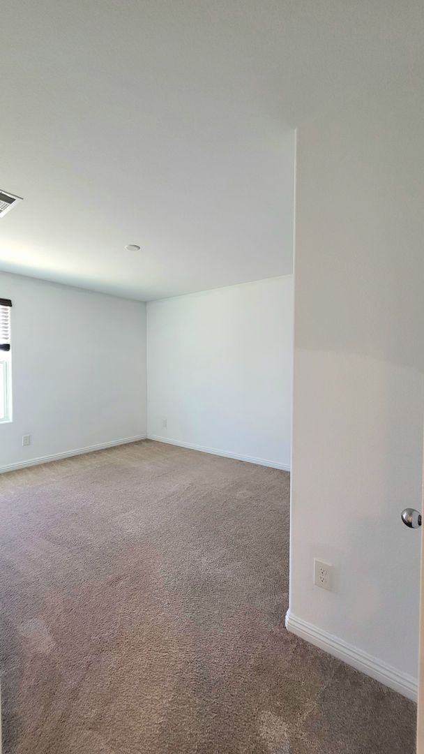 Building Photo - TESORA PAHRUMP - E. Summit Avenue