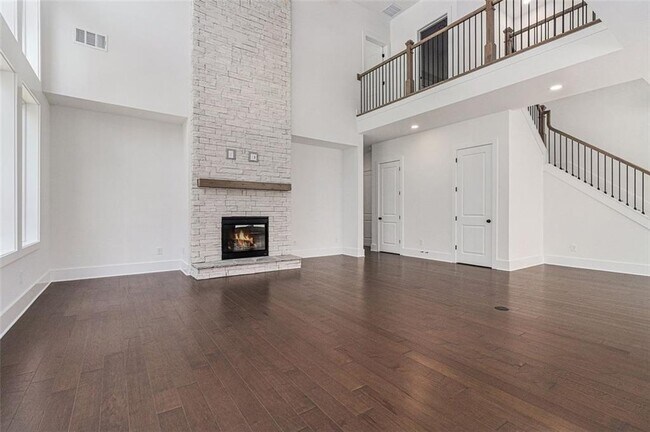 Building Photo - 7043 Foundry Dr