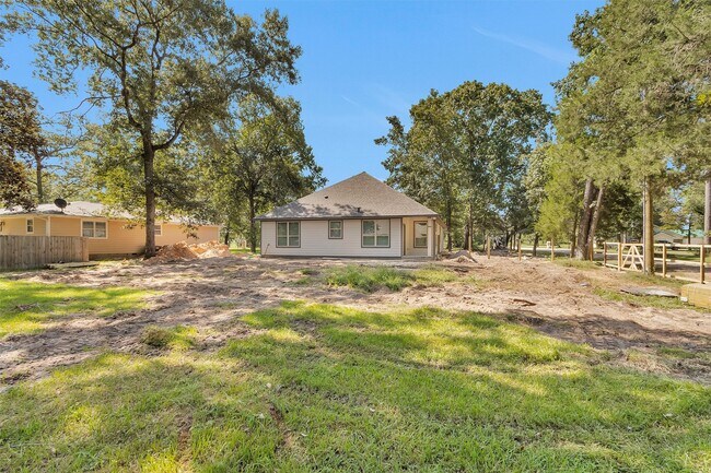 Building Photo - 11101 Park Dr
