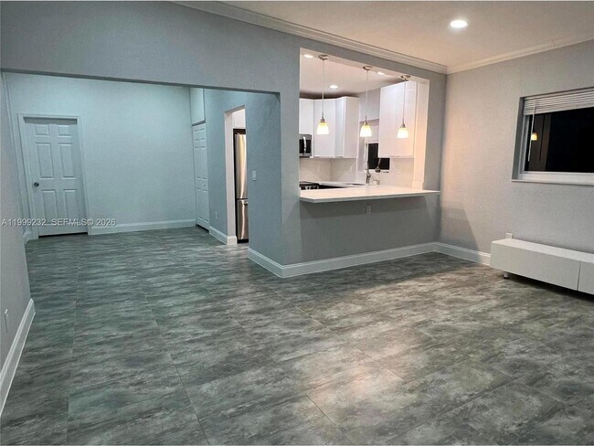 Building Photo - 3681 NE 170th St