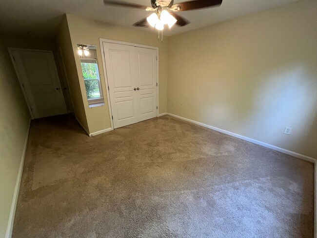 Building Photo - 14-1414 Jones