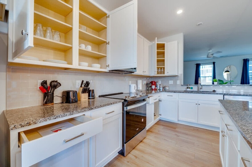 Building Photo - 4016 Bunker Dr