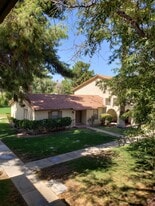 Building Photo - 3141 Pinehurst Dr