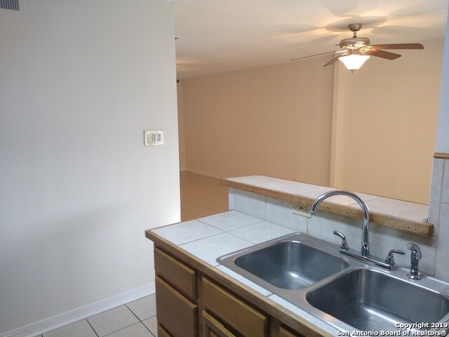 Building Photo - 7322 Oak Manor Dr