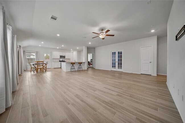 Building Photo - 9539 Summer River Dr