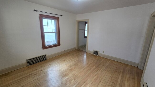 Building Photo - 1727 E Morgan Ave