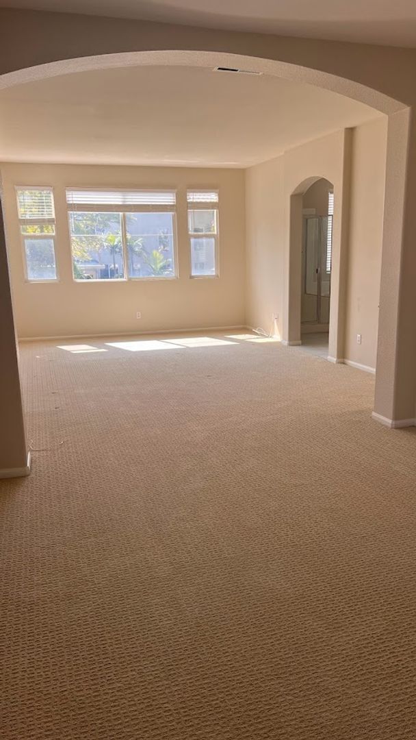 Building Photo - Beautiful Otay Ranch Village 5 Property available in Chula Vista!