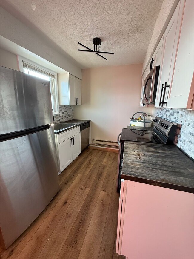 Building Photo - 3101-3105 S. Madison St.