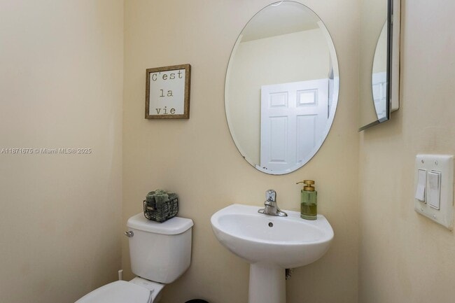 Building Photo - 3324 W 90th St