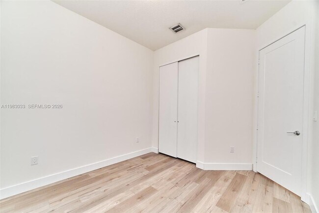 Building Photo - 10447 NW 66th St