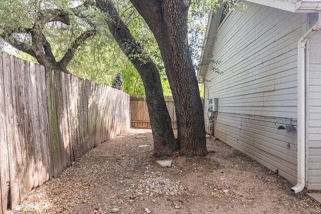 Building Photo - 2906 Jadewood Ct