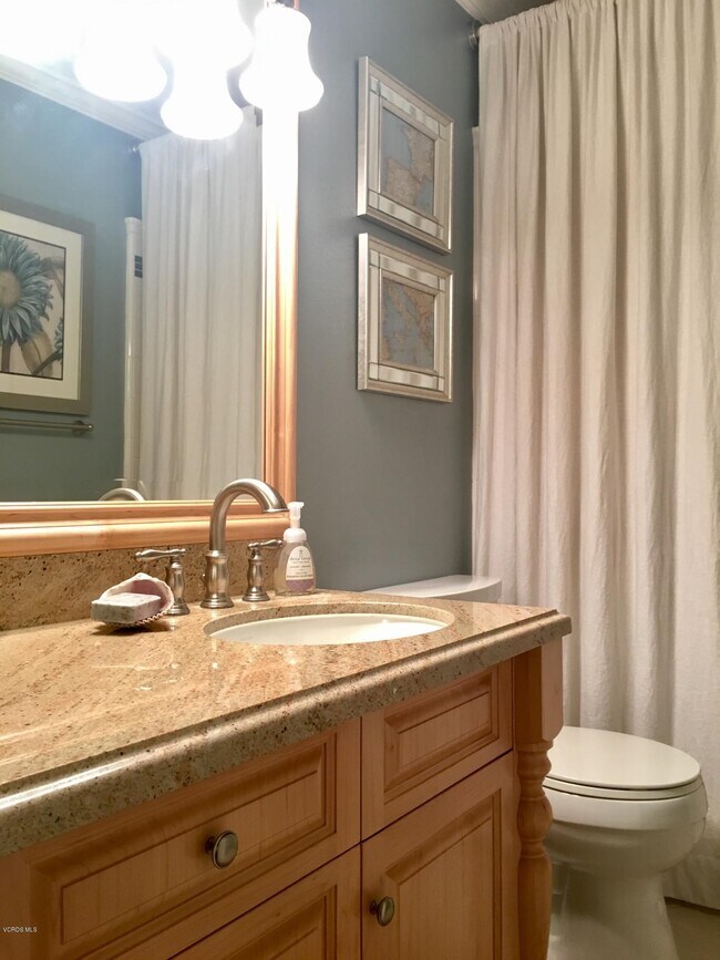 Building Photo - 2995 Dogwood Cir