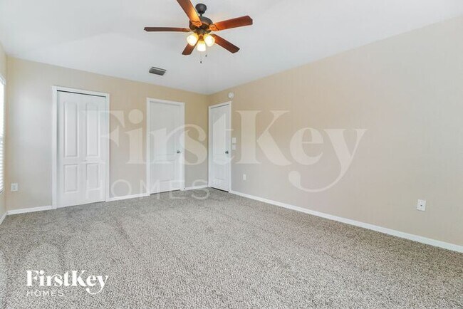 Building Photo - 318 Country Vineyard Dr