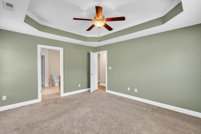 Building Photo - 3 bedroom in Sneads Ferry with Fenced Yard