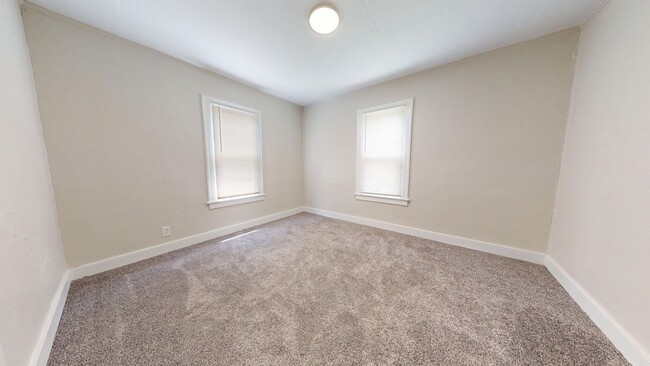 Building Photo - 113 Osceola Dr
