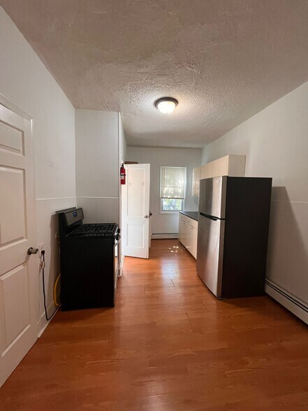 Primary Photo - 29 Clarke Ave