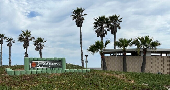 Building Photo - Condo at the Beach - Surfside III HOA