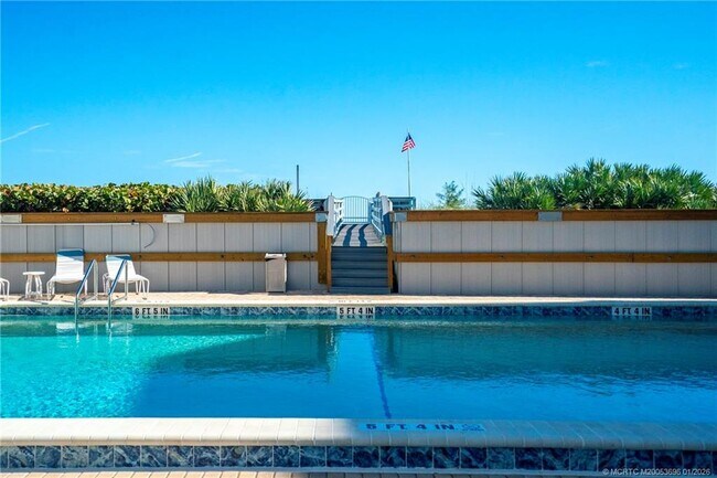 Building Photo - 2370 NE Ocean Blvd