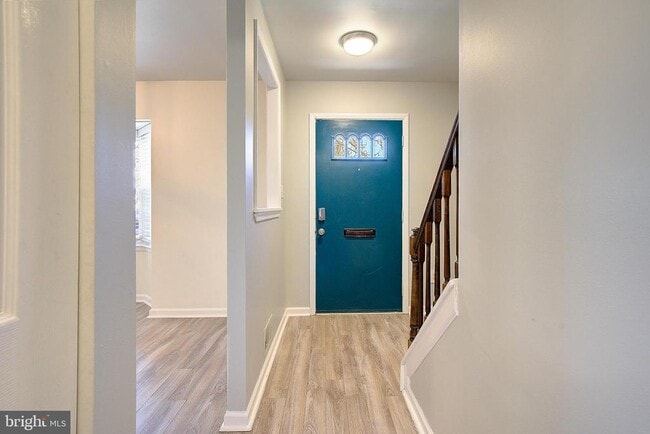 Building Photo - 1844 Sharwood Pl