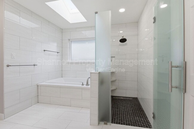 Building Photo - 2019 Brimberry St