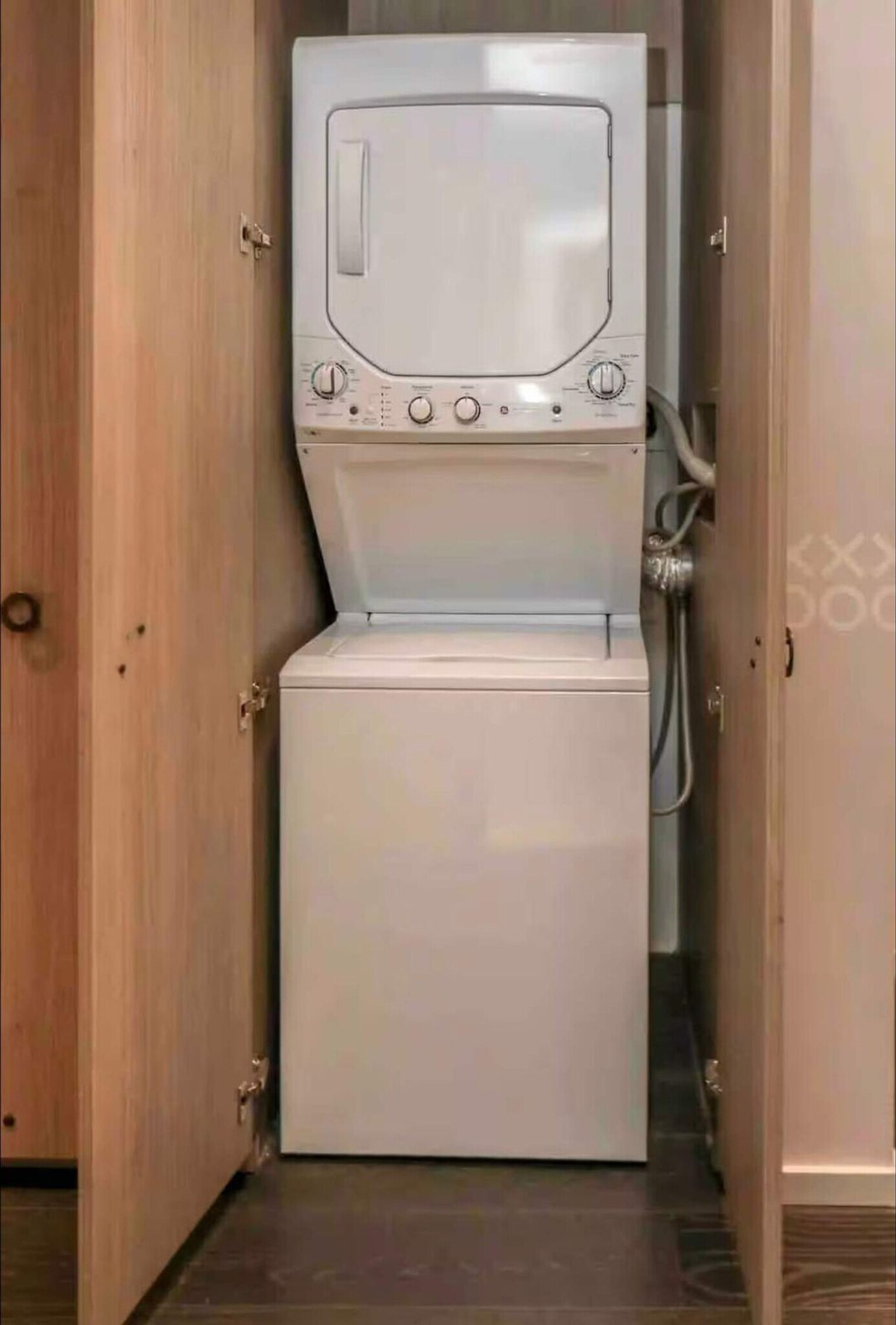 Building Photo - 805 S Miami Ave